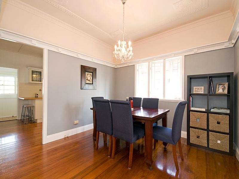 5 Eleventh Avenue, Kedron QLD 4031