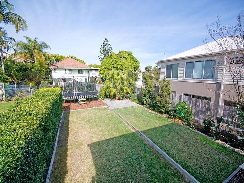 5 Eleventh Avenue, Kedron QLD 4031