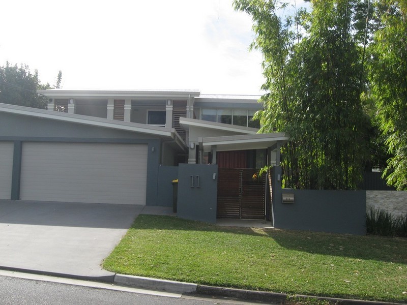 11 Lawrence Road, Chermside West QLD 4032