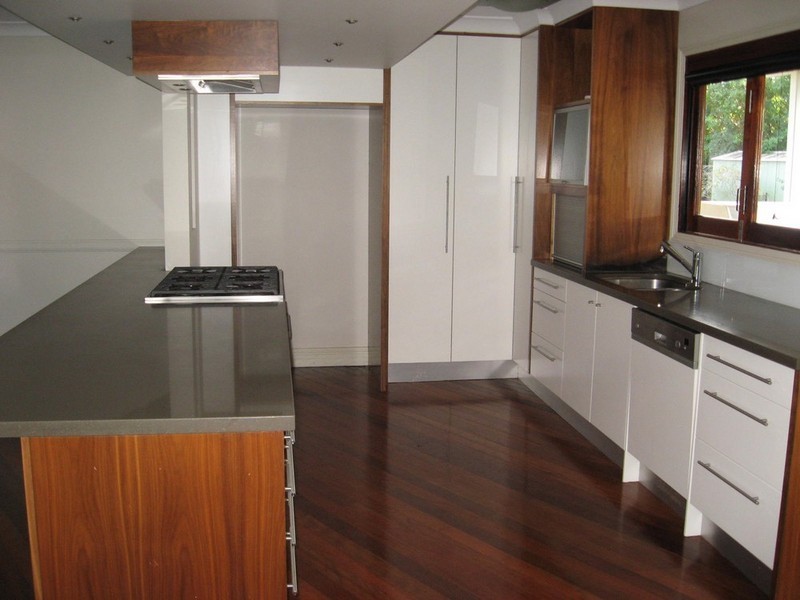 11 Lawrence Road, Chermside West QLD 4032