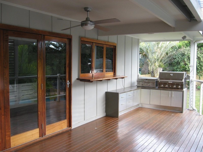 11 Lawrence Road, Chermside West QLD 4032