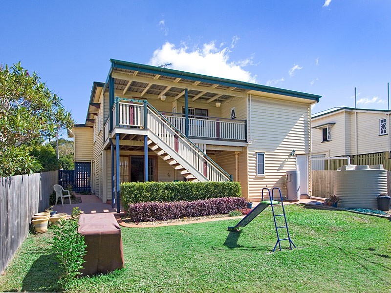 31 Glenfern Avenue, Kedron QLD 4031