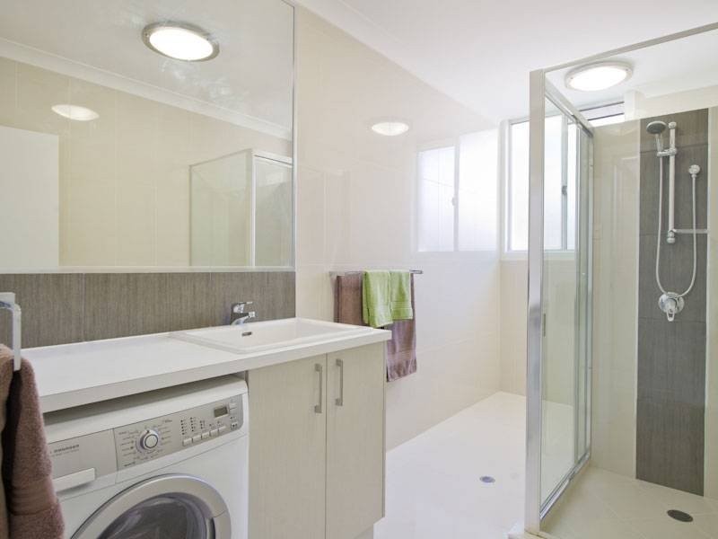 257 Hawken Drive, St Lucia QLD 4067