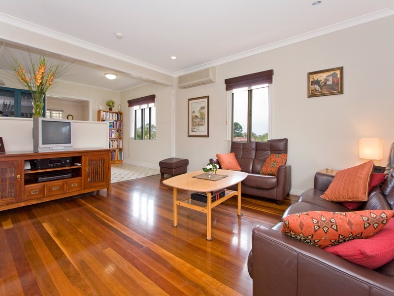 63 Thirteenth Avenue, Kedron QLD 4031