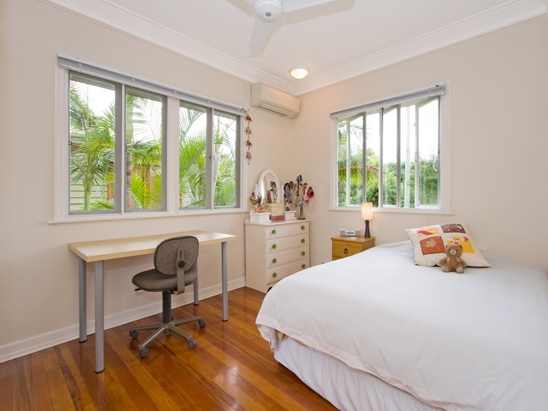 63 Thirteenth Avenue, Kedron QLD 4031