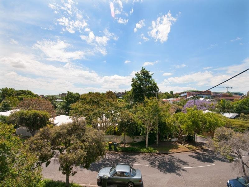 2/37 Reeve Street, Clayfield QLD 4011