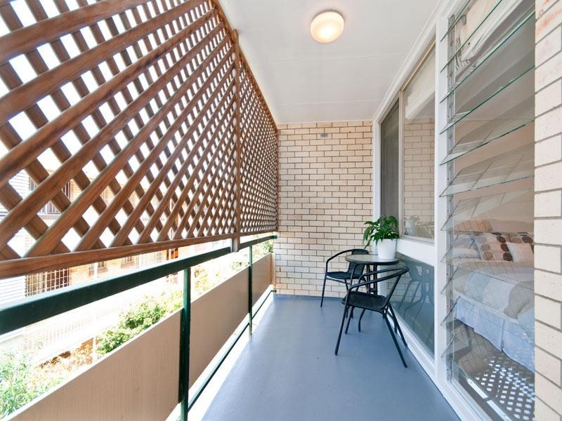 2/37 Reeve Street, Clayfield QLD 4011