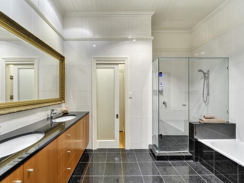 45 Mackay Street, Windsor QLD 4030