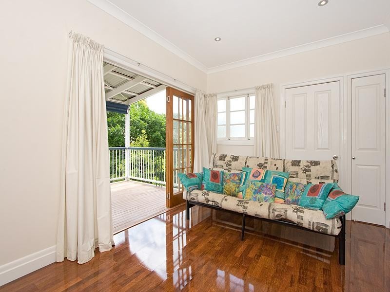 14 Evans Street, Kedron QLD 4031