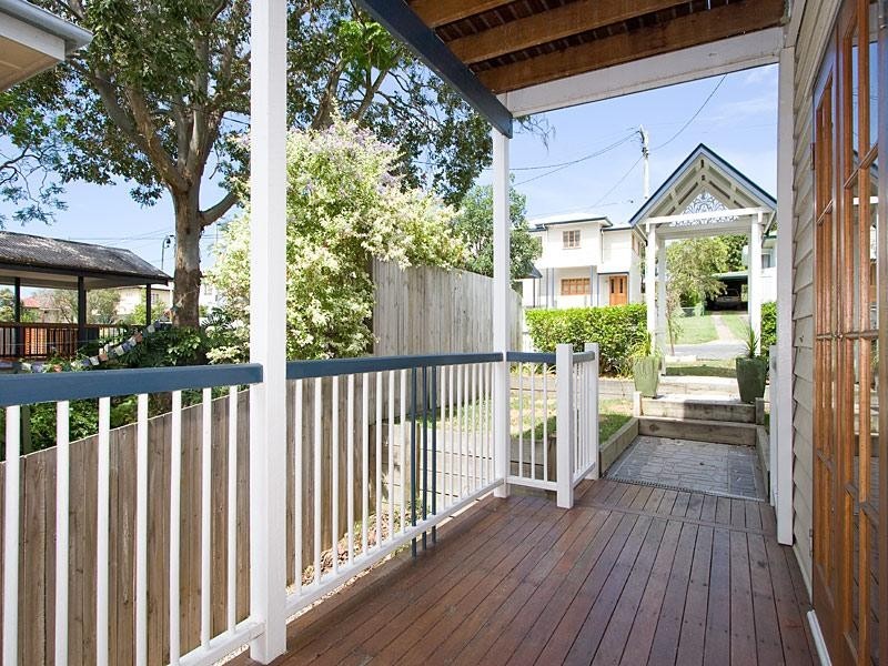 14 Evans Street, Kedron QLD 4031