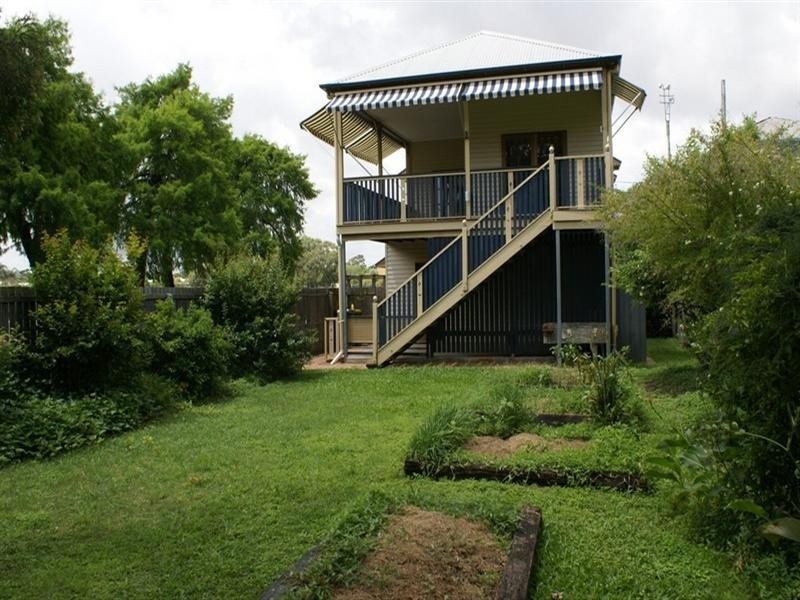 34 Hadfield Street, Windsor QLD 4030