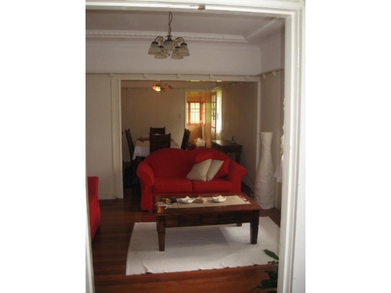 38 Garden Terrace, Newmarket QLD 4051