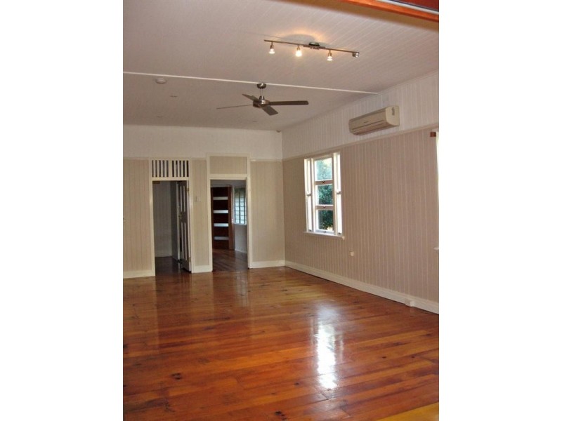 11 Chelmsford Avenue, Lutwyche QLD 4030