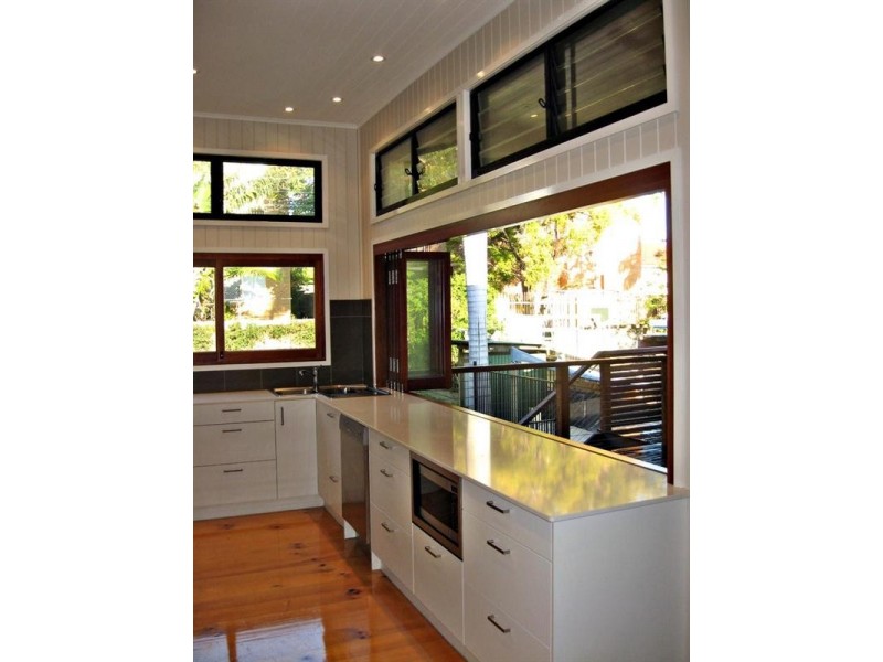 11 Chelmsford Avenue, Lutwyche QLD 4030