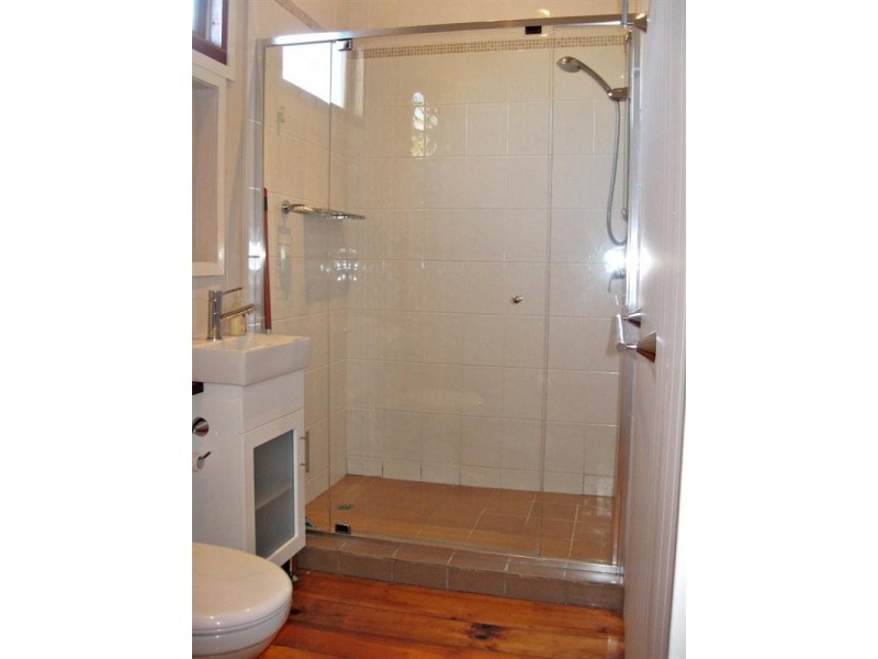 11 Chelmsford Avenue, Lutwyche QLD 4030