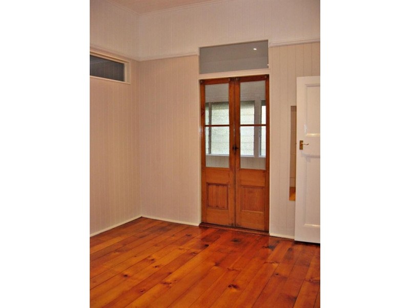 11 Chelmsford Avenue, Lutwyche QLD 4030