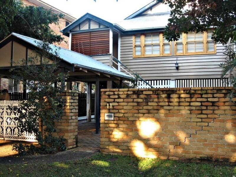 11 Chelmsford Avenue, Lutwyche QLD 4030