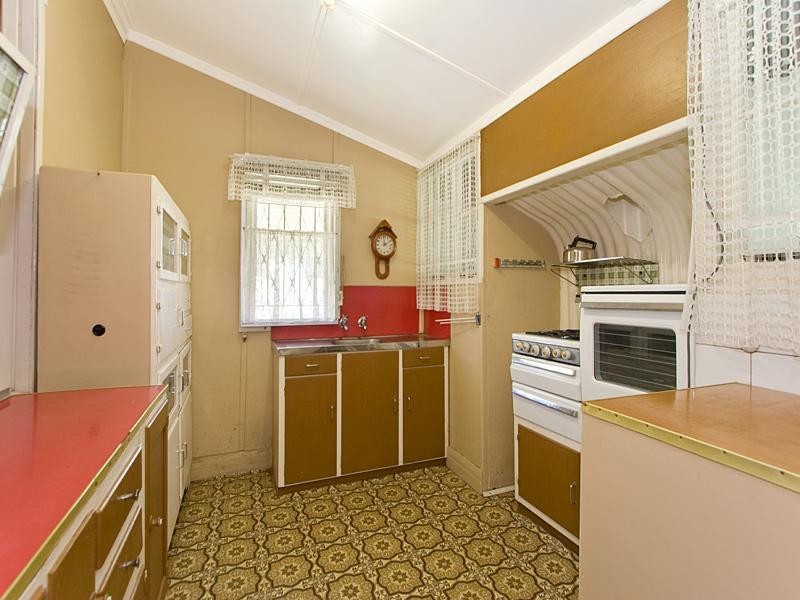 61 McLennan Street, Albion QLD 4010