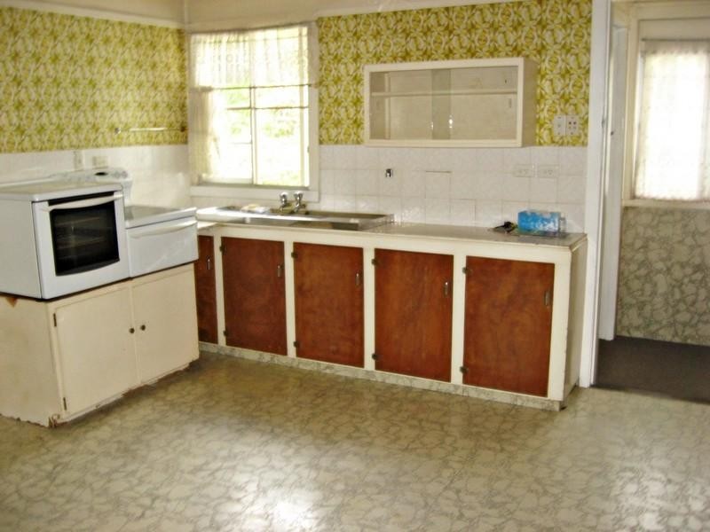 195 Edinburgh Castle Road, Wavell Heights QLD 4012