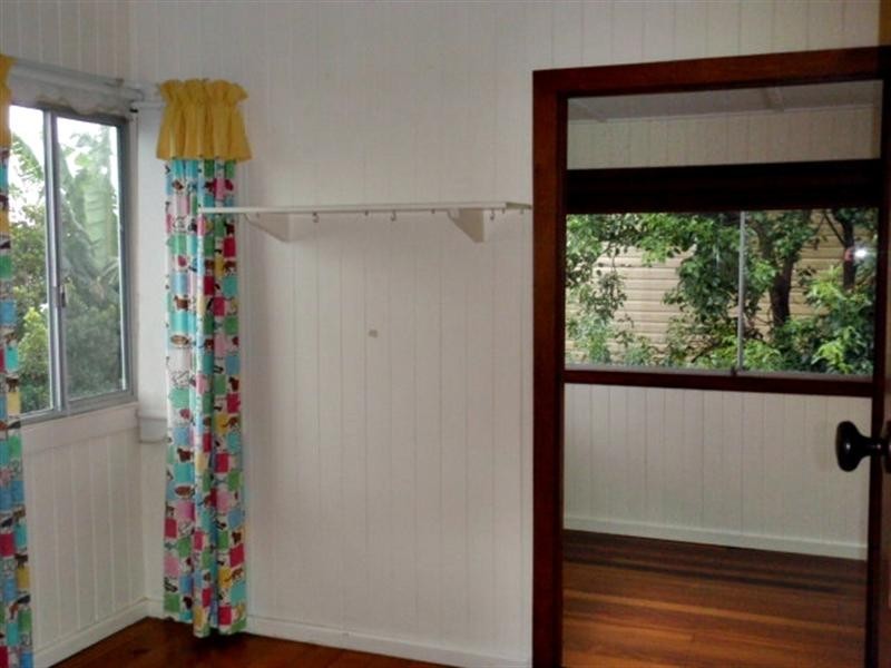 27 Sturt Street, Kedron QLD 4031