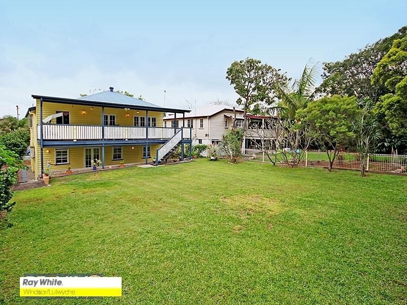 64 Sixth Avenue, Kedron QLD 4031