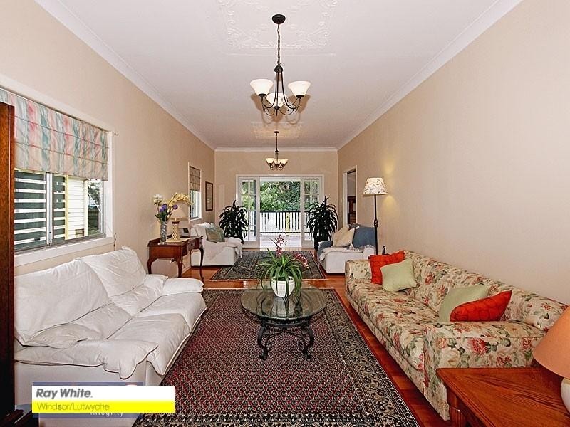 64 Sixth Avenue, Kedron QLD 4031