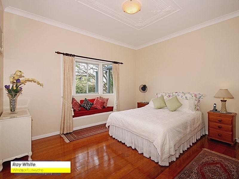 64 Sixth Avenue, Kedron QLD 4031