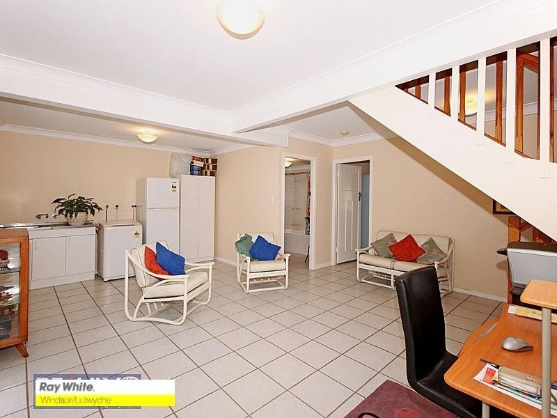 64 Sixth Avenue, Kedron QLD 4031