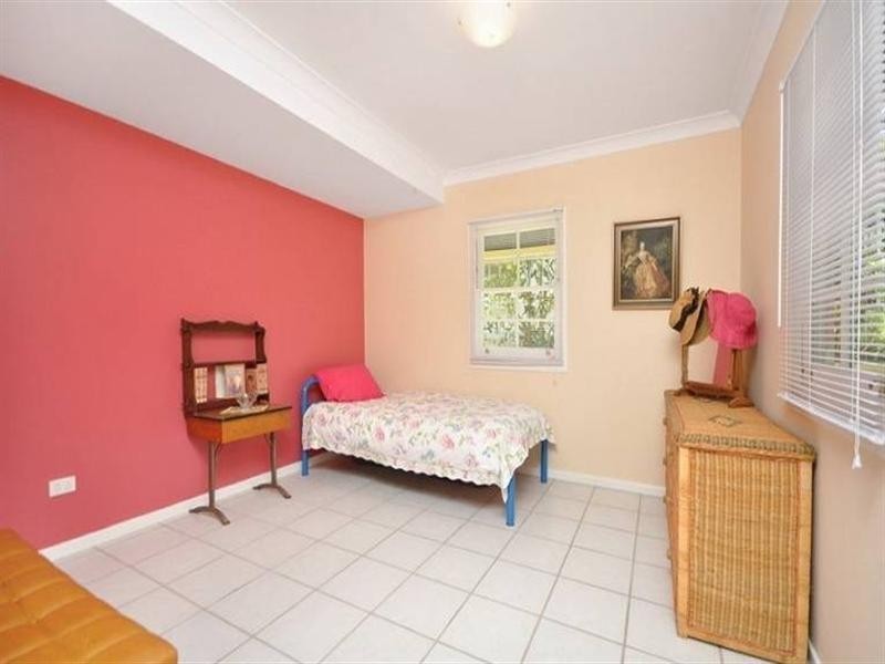 64 Sixth Avenue, Kedron QLD 4031