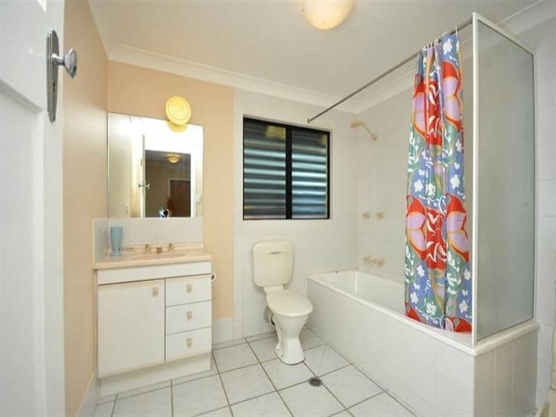 64 Sixth Avenue, Kedron QLD 4031