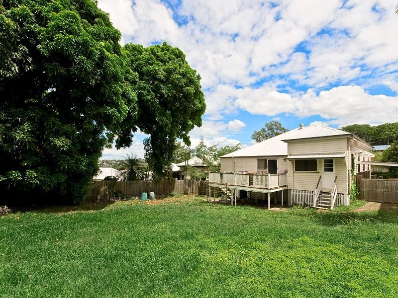 17 Oakwal Terrace, Windsor QLD 4030