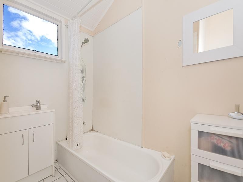 17 Oakwal Terrace, Windsor QLD 4030