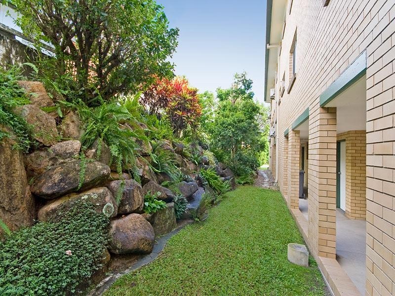 2/81 Brook Street, Windsor QLD 4030