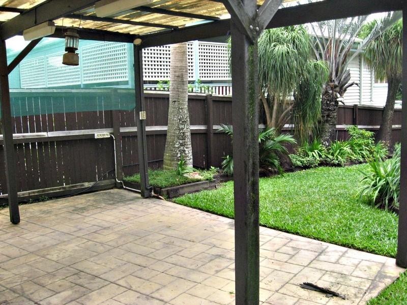 73 Eleventh Avenue, Kedron QLD 4031