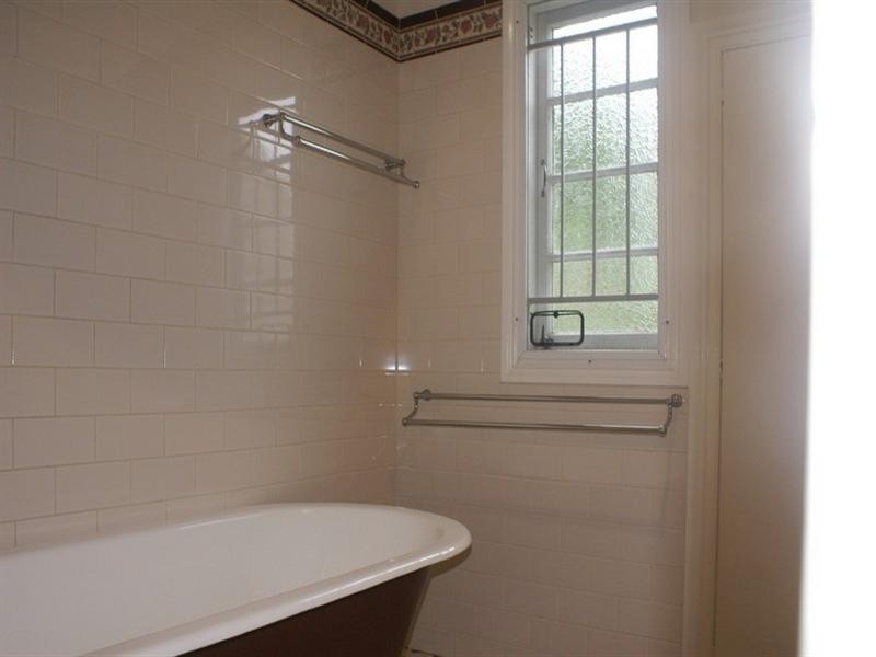 15 Seventh Avenue, Windsor QLD 4030