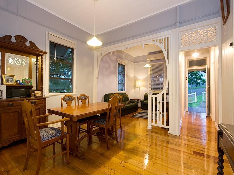 15 Seventh Avenue, Windsor QLD 4030