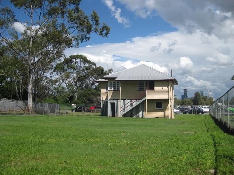 68 Cartwright Street, Windsor QLD 4030