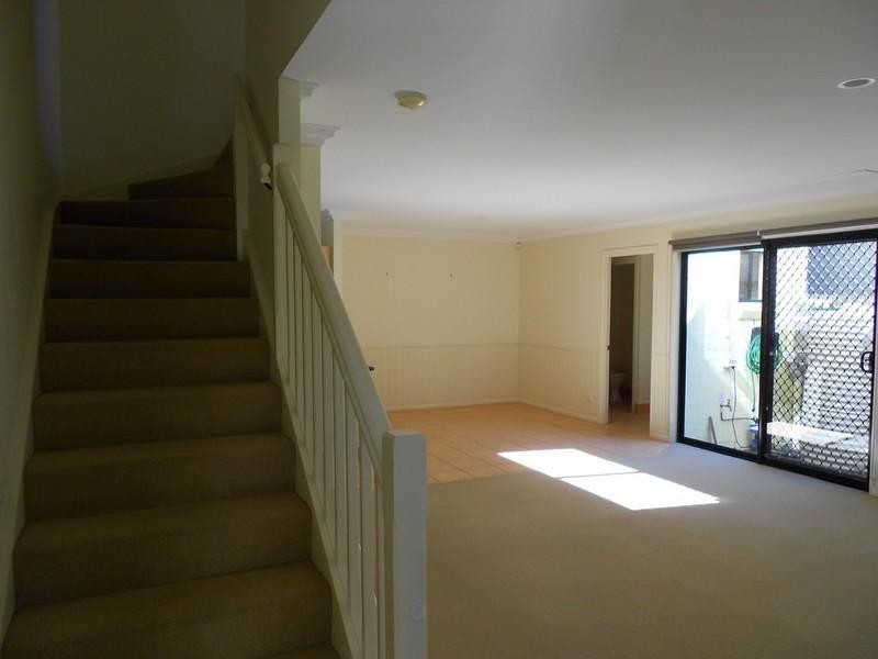 2/57 Shamrock Street, Gordon Park QLD 4031