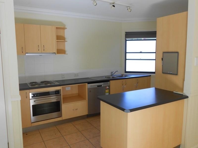 2/57 Shamrock Street, Gordon Park QLD 4031