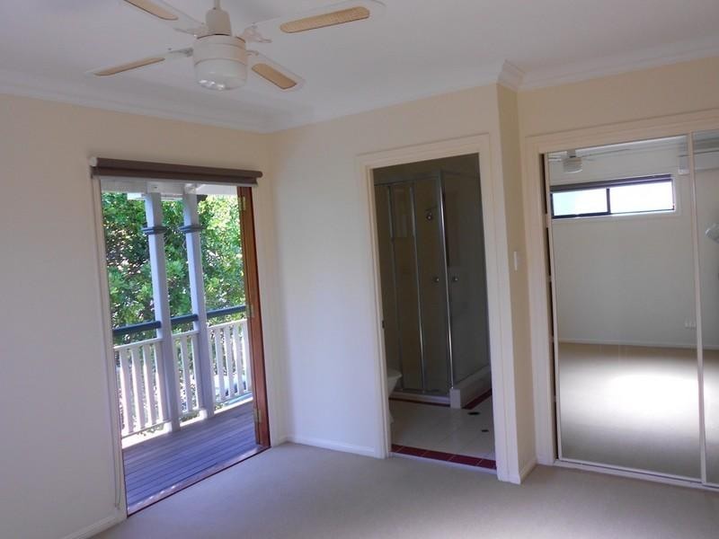 2/57 Shamrock Street, Gordon Park QLD 4031