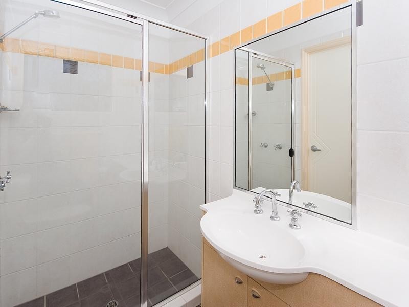 4/18 Fifth Avenue, Kedron QLD 4031