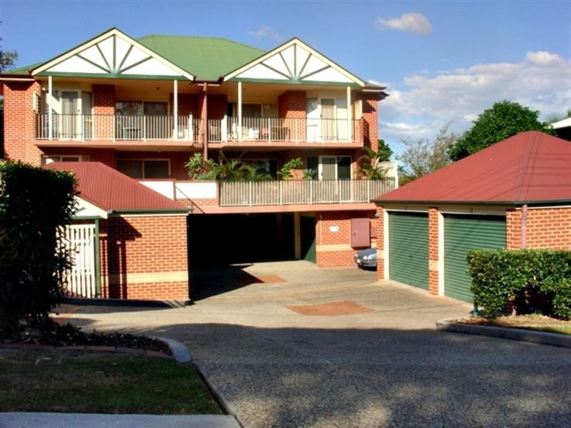 2/22 Hooker Street, Windsor QLD 4030