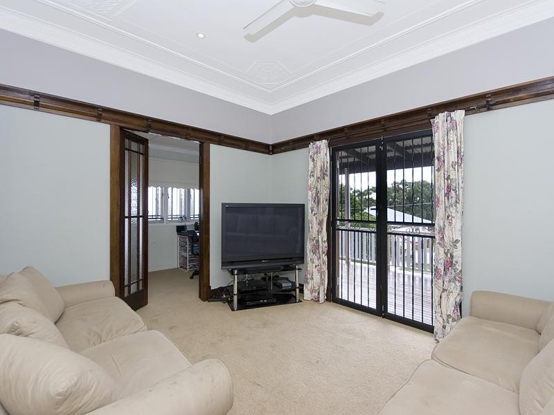 55 Eighth Avenue, Kedron QLD 4031