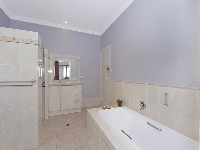 55 Eighth Avenue, Kedron QLD 4031