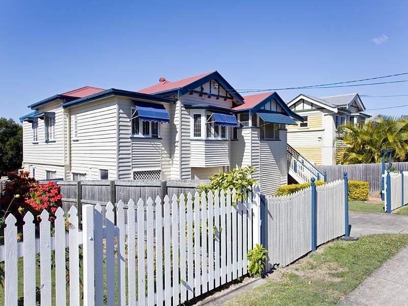 31 Glenfern Avenue, Kedron QLD 4031