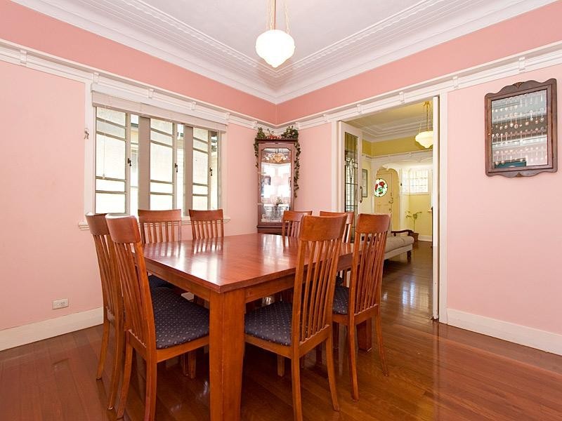 31 Glenfern Avenue, Kedron QLD 4031