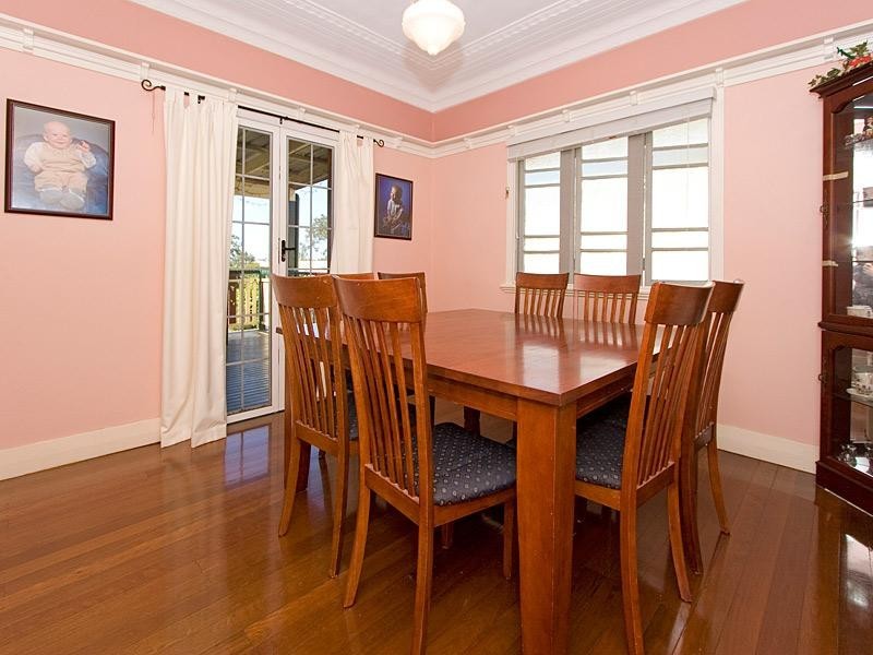 31 Glenfern Avenue, Kedron QLD 4031