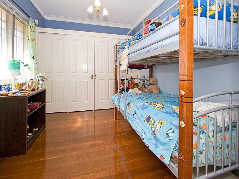 31 Glenfern Avenue, Kedron QLD 4031