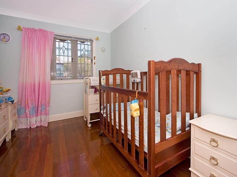 31 Glenfern Avenue, Kedron QLD 4031