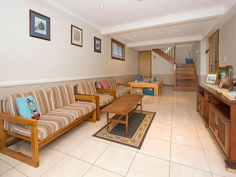 31 Glenfern Avenue, Kedron QLD 4031